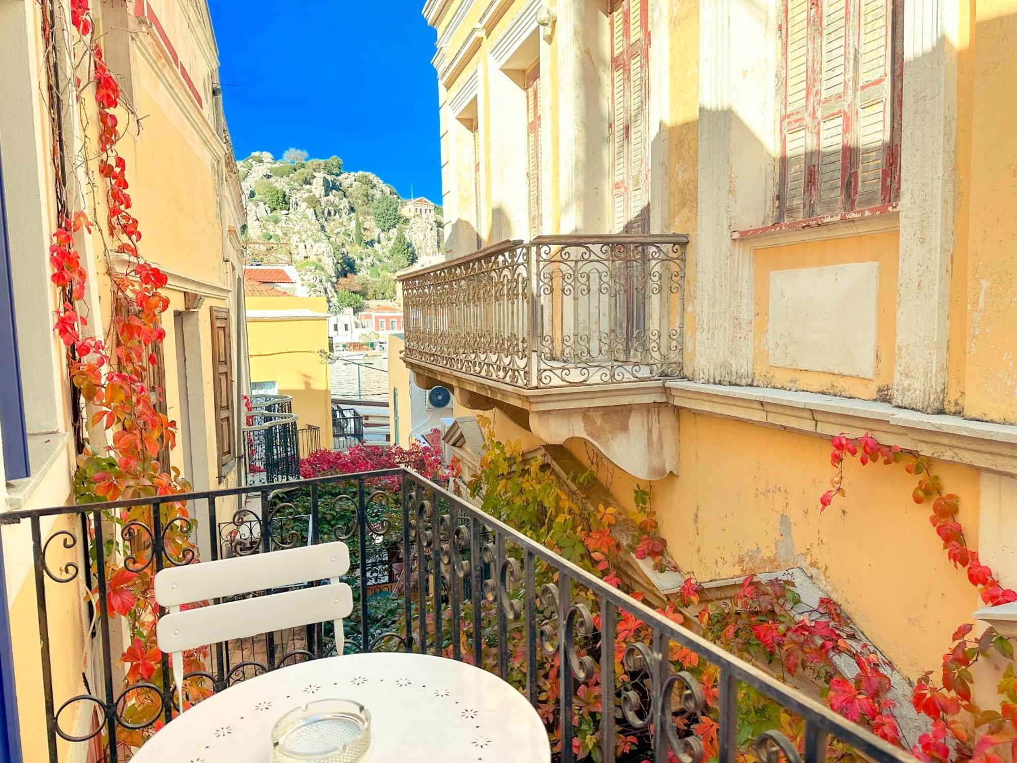 Kali Strata 2 - Downtown Apartment Symi Exterior photo